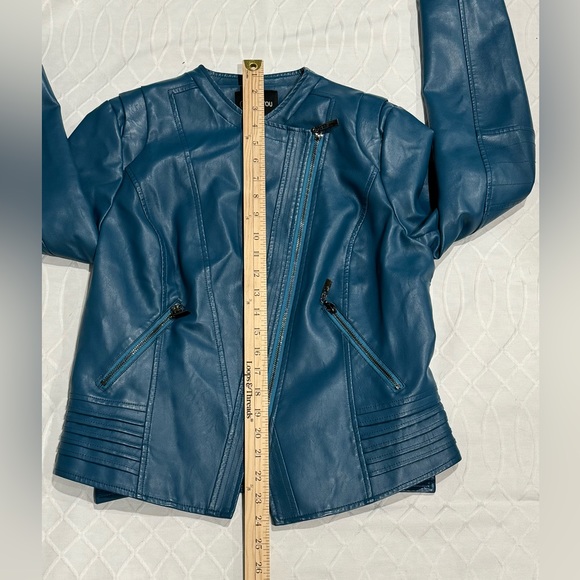 Chouyatou Women Casual Collarless
Cropped Pu Leather Biker Jacket Size Medium - Picture 10 of 13